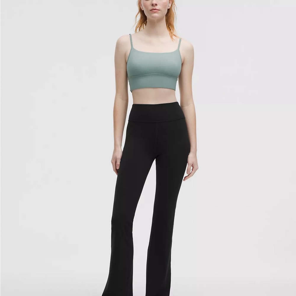 Groove Nulu High-Rise Flared Pant
Short